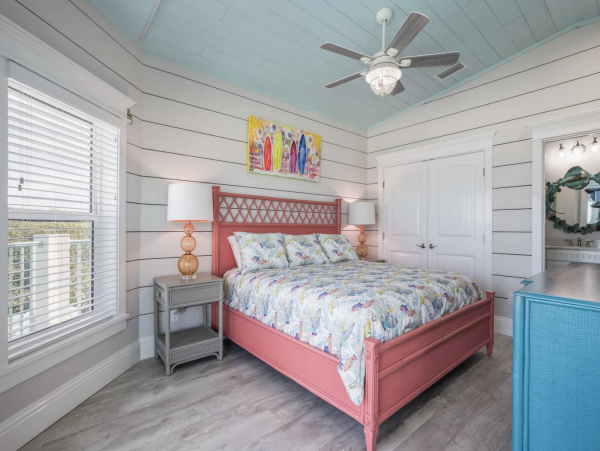 Luxury Holmes Beach Vacation Home Sleeps 8 Private Pool